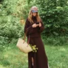 Sandnes Garn Brady Sweater og Emmerson Dress brunt sett