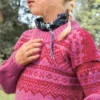 Sandnes Garn 2411 Norske Ikoner Marius Barnegenser Rosa closeup