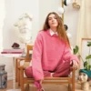 Sandnes Garn Wendy Sweater DIY 2403 no 11, sittende