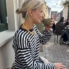 Olga Blouse av PetiteKnit I Cardiff Cashmere Classic fra siden