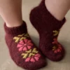 Kindred Knits av Aleks Byrd, Patid Slippers