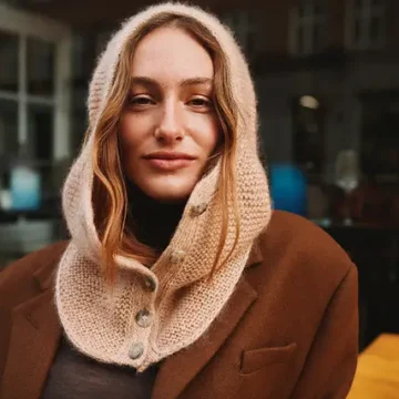 Andrea Hood av Helga Jóna Thórunnardóttir, lys modell