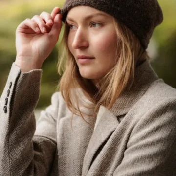 Augustins tilbehør no 1, strikket i Hillesvåg Luna