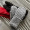 Dual Loop Mittens av Other Loops
