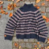 Mikala Sweater av Lene Holme Samsøe fra Isager Archives 2 Collection. Flatt