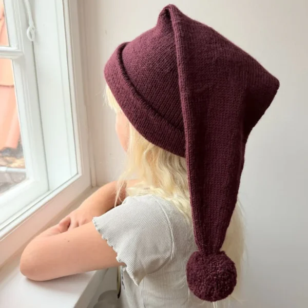 Oslo Lue Christmas Edition av PetiteKnit, strikket i Double Sunday