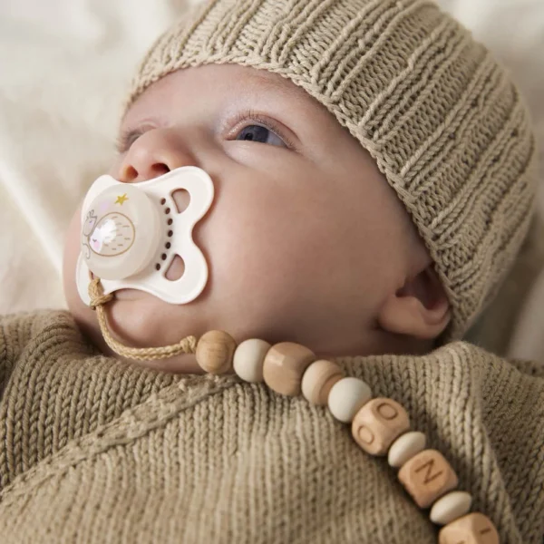 Lang Yarns Erik lue og Anders Slå-om-jakke fra Punto 83 Baby Cotton Naturally Colored