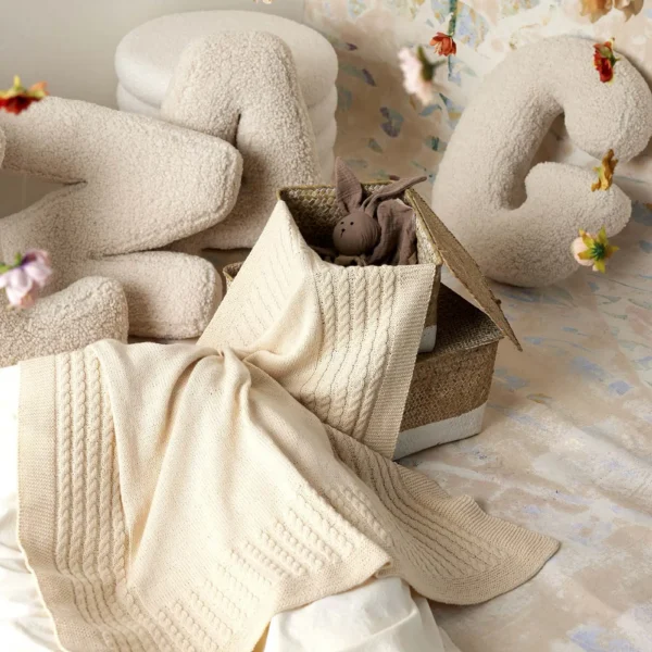 Lang Yarns Loki babyteppe fra Punto 83 Baby Cotton Naturally Colored