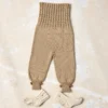 Lang Yarns Sami bukse og Aldis sokker fra Punto 83 Baby Cotton Naturally Colored