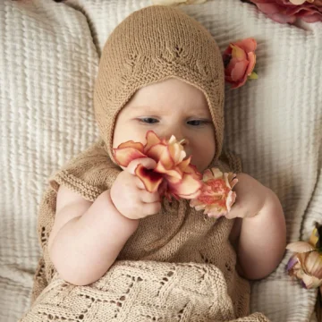 Lang Yarns Solveig kyse og Edda babyteppe fra Punto 83 Baby Cotton Naturally Colored
