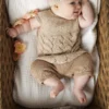 Lang Yarns Syltje pannebånd og Freja tunika fra Punto 83 Baby Cotton Naturally Colored