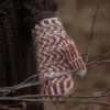 Modell fra The Island and The Forest: a knitted correspondence
