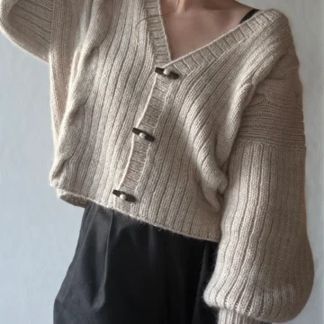 Largo Cardi av Aegyoknit