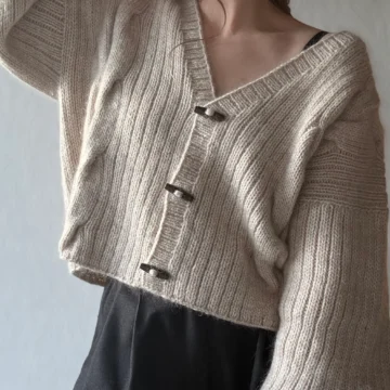 Largo Cardigan av Aegyoknit