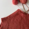 Arches Sweater Junior fra Odd Row, strikket i Alpaca 3 og Silk Mohair fra Isager