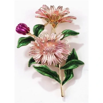 Mauds Brosje: Rosa bukett