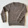 Tuck Sweater Man av Odd Row, strikket i Lang Yarns Yak