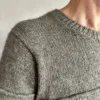 Tuck Sweater Man av Odd Row, strikket i Lang Yarns Yak