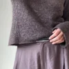 Everyday Loop Blouse av Other Loops, strikket i Isager Merilin og Trio 1