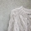 Olive Cardigan fra Knitting for Olive, strikket i KFO Soft Silk Mohair og KFO Merino