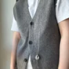 Paul Vest av Moreca Knit strikket i Cardiff Cashmere Classic