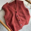 Paul Vest av Moreca Knit strikket i Filcolana Saga og Tilia