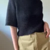 Isa Raglan Tee av AegyoKnit strikket i Trio 2 og Mulberry Silk fra Isager