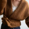 Fold Wrap av Anne Ventzel, omslagsjakke i ull og mohair