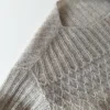 Quill Blouse av Odd Row, strikket i Isager Mulberry Silk og Silk Mohair. Langermet bluse med struktur.