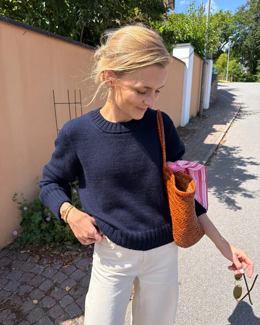 Vega Sweater av PetiteKnit strikket i Double Sunday fra Sandnes Garn