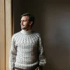 Efterår No 9 av Augustins, strikket i Hillesvåg Luna og Isager Silk Mohair, tofarget mønster, unisex passform
