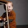 Mio Cardigan av Sanne Bjerregaard, designet for Filcolana- kolleksjonen More Women Høst 2026. Cardigan til baby og toddler i Anina og Alva
