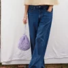 Petal Bucket Bag av Sandnes Garn, heklet i dobbel tråd Sunday