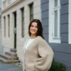 Basis No 4 av Augustins, for Hillesvåg, strikket i Troll fra Hillesvåg og Silk Mohair fra Isager. Cardigan i vaffelribb.
