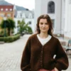 Basis No 4 av Augustins, for Hillesvåg, strikket i Blåne fra Hillesvåg. Cardigan i vaffelribb.