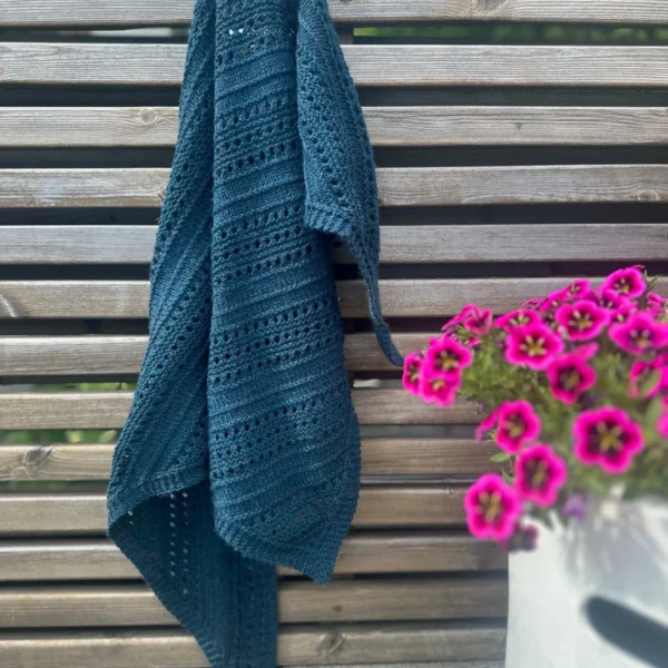 Better Than Nothing Shawl av Merete Norheim, strikket i Mashdale