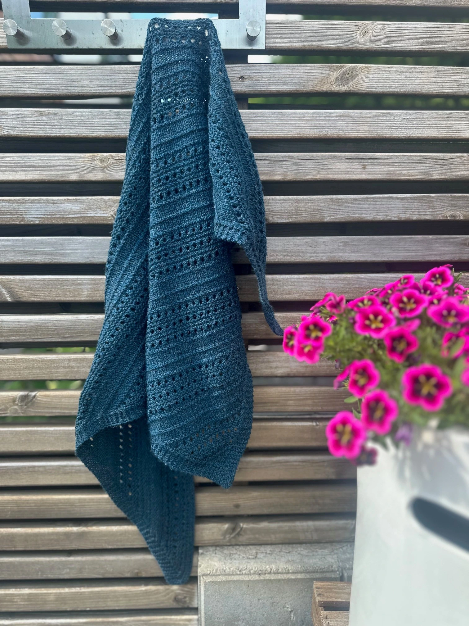Better Than Nothing Shawl av Merete Norheim