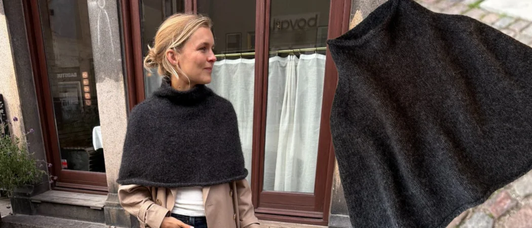 Forsidetopp Ivy Cape fra PetiteKnit
