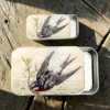 Firefly Notes Notions Tin Spring Swallow liten og stor boks