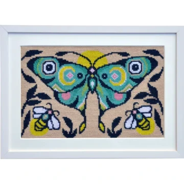 Broderi fra Fru Zippe bilde luna moth