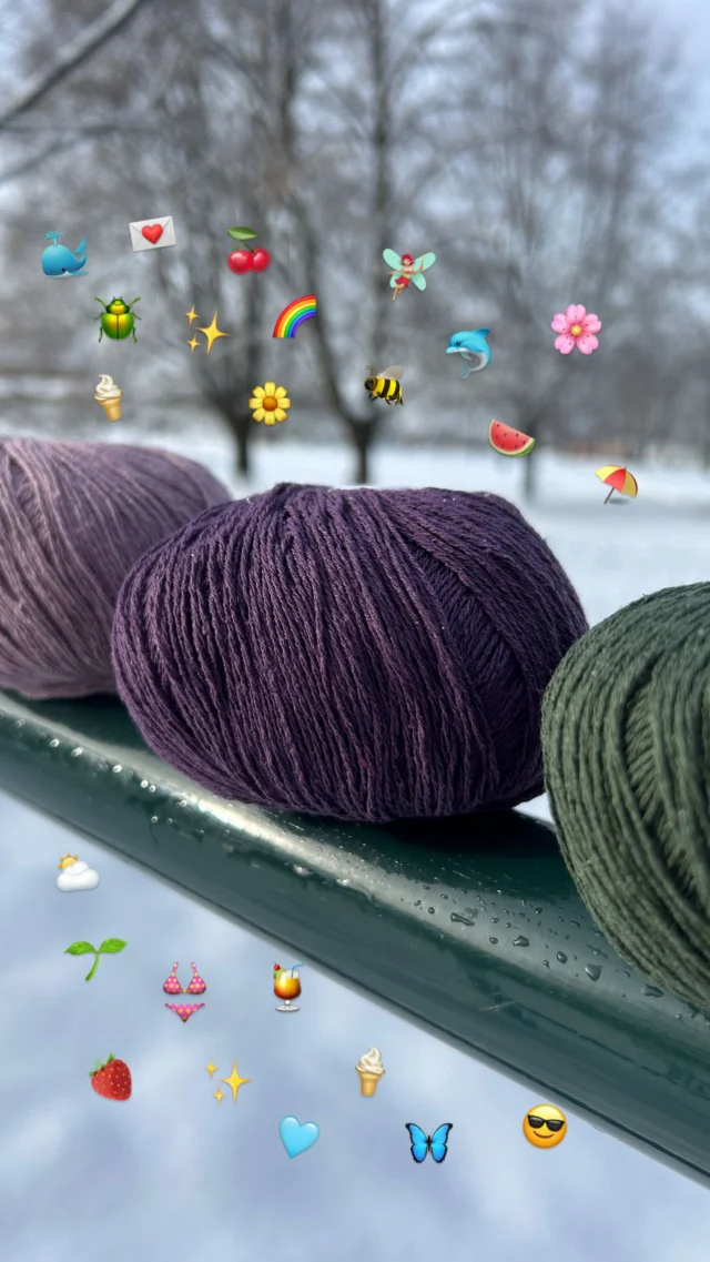 Ingenting sier vel silkegarn og sommerstrikk som snø?☃️👙😎 Nei kanskje ikke men våren er nå rett rundt hjørnet!🫧🌼💖 Så det er kanskje ikke helt feil å begynne å planlegge sommerstrikken☀️🌱🍹💌

Vi har fått inn noen nye farger i Pure Silk fra @knittingforolive 😍 Kanskje de kan inspirere til litt vår- og sommerstrikk✨⛅️🩵🎀 

💚 Flaskegrøn
💜 Blomme
💜 Artiskoklilla
🤍 Ufarvet
❤️ Vandmelon 

#kfopuresilk #sommergarn #strikkeglede #frukvist