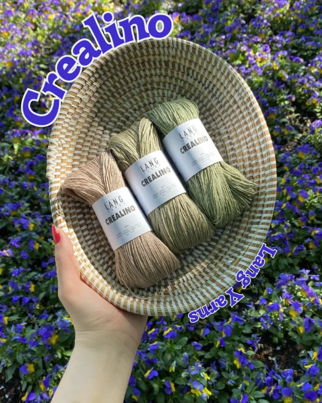 Crealino er et lekkert lingarn fra @langyarns_nordic - det passer utmerket til alt fra sommertopper til vesker!

Hva med å strikke @petiteknit sin Juno Bag eller @aegyoknit sin Sarang Bag?